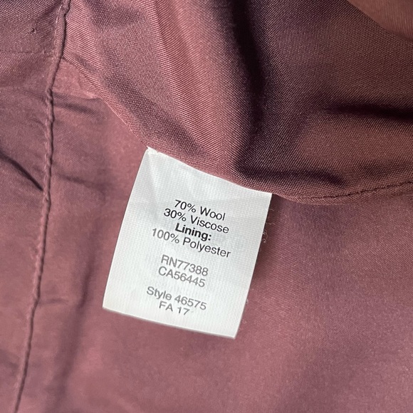 ⭐️J crew cranberry pencil skirt - Picture 10 of 11